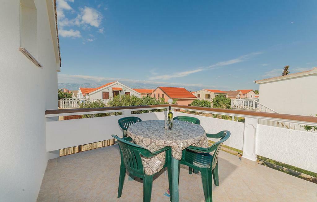Apartmani Dokoza วีร์ ภายนอก รูปภาพ