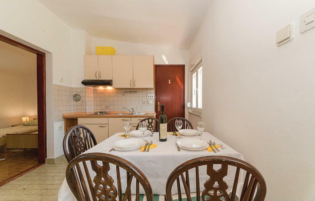 Apartmani Dokoza วีร์ ภายนอก รูปภาพ