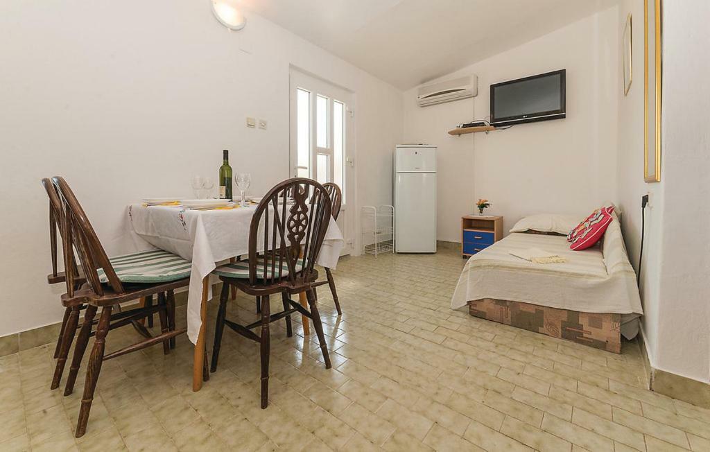 Apartmani Dokoza วีร์ ภายนอก รูปภาพ